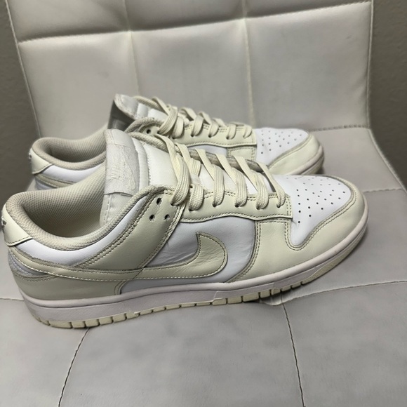 Nike White and Cream Sneakers size 10W 8.5M - Picture 4 of 5